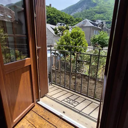 別荘 Maison De Village Renovee